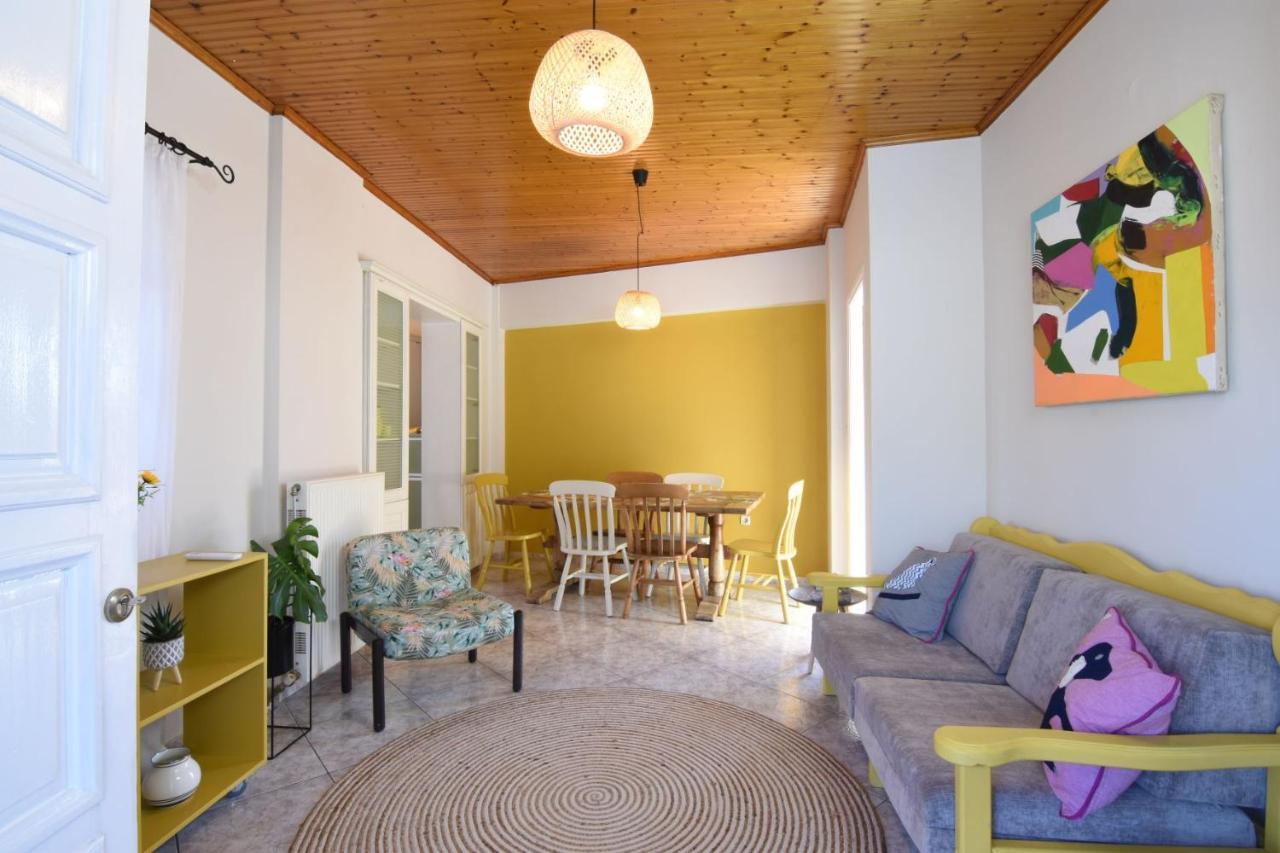 The Yellow Art Home Kalamáta Eksteriør bilde